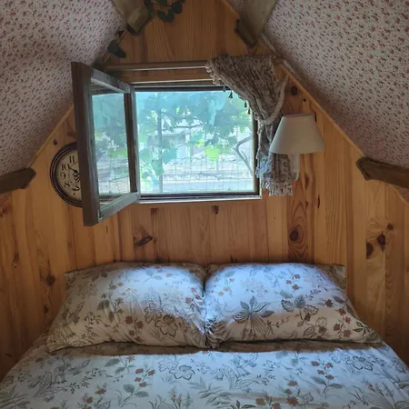 Nuit Insolite Et Feerique Pres D'ajaccio Luxury tent Alata